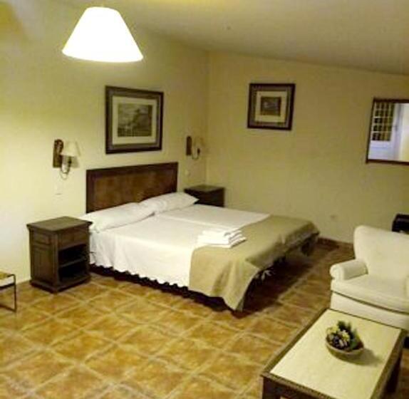 Spacious Villa With Private Pool Campo De Cuellar