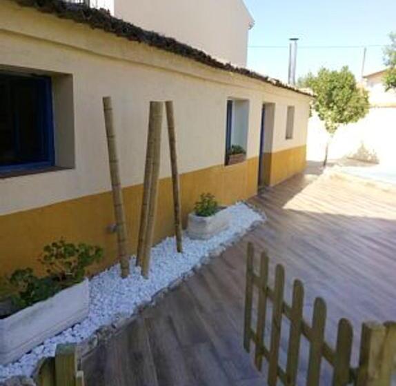Spacious Villa With Private Pool Campo De Cuellar