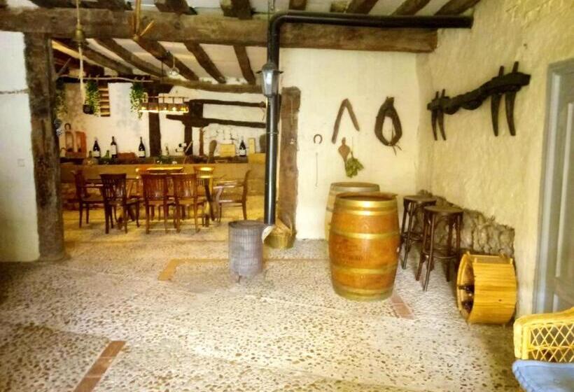 Spacious Villa With Private Pool Campo De Cuellar