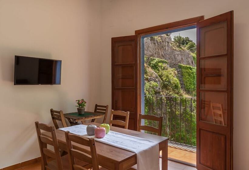 Apartamentos En L Avella