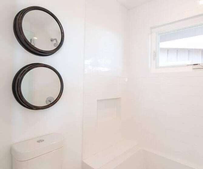 Beautifully Designed Palos Verdes Villa W/ Private Beach And Stunning Views