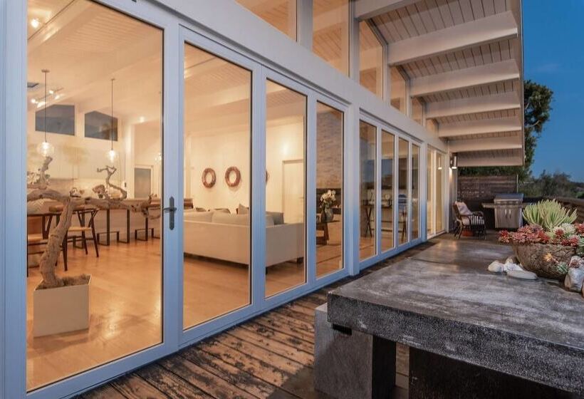 Beautifully Designed Palos Verdes Villa W/ Private Beach And Stunning Views