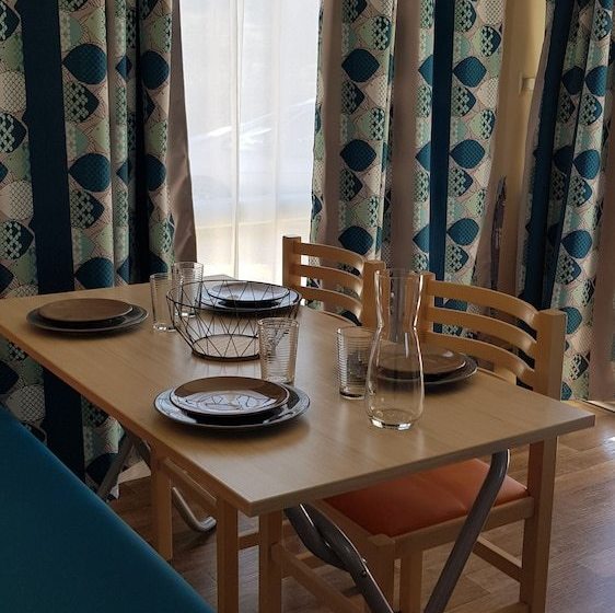 Camping "les Calquières"  Location De Mobilehomes