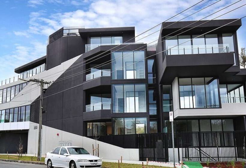 Caulfield North Executive