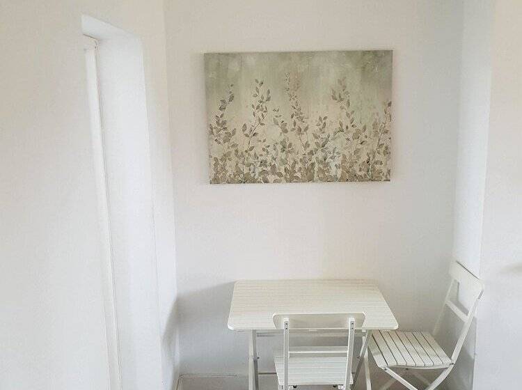 Central Windsor Apartments