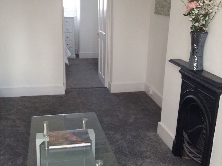 Central Windsor Apartments