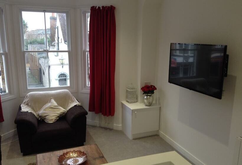 Central Windsor Apartments