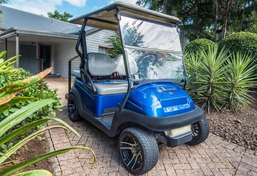 Heliconia 10 Newly Renovated Centrally Located House Hamilton Island