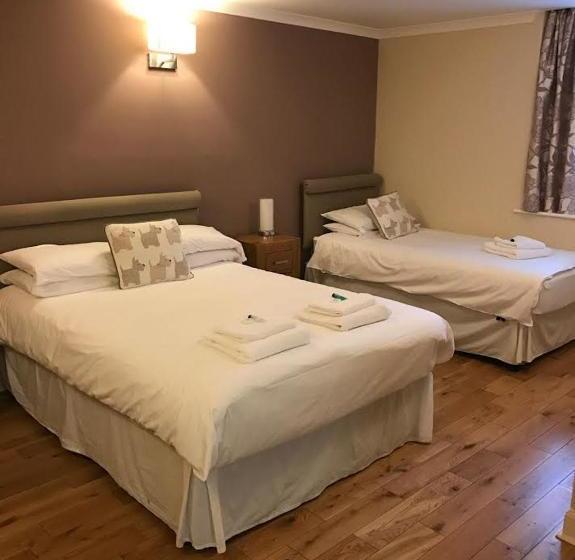 בית מלון כפרי The Crown