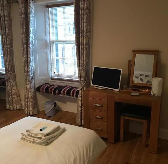 בית מלון כפרי The Crown