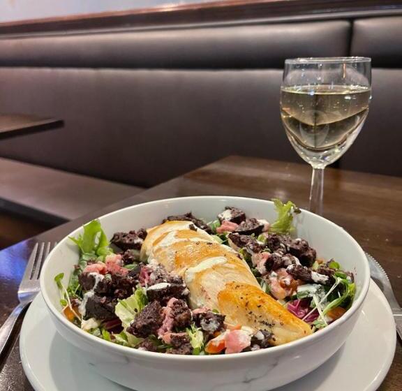 בית מלון כפרי Waverley