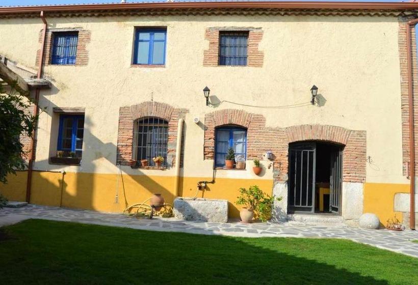 Spacious Villa With Private Pool Campo De Cuellar