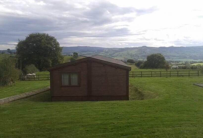 Long Mountain Centre