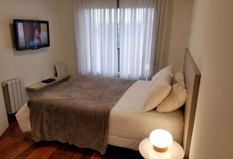 Lugones 203 By Lugar