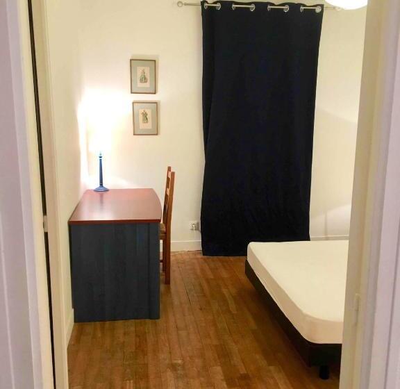 Maison Familiale Spacieuse Pres De Carrouges Avec Jardin