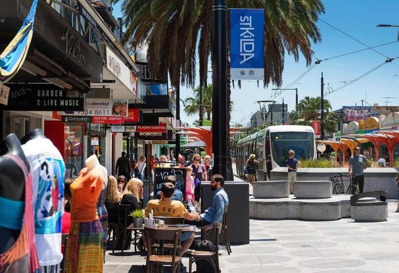 Melbourne Beachside Apartment
