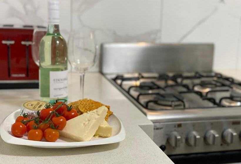 Melbourne Beachside Apartment