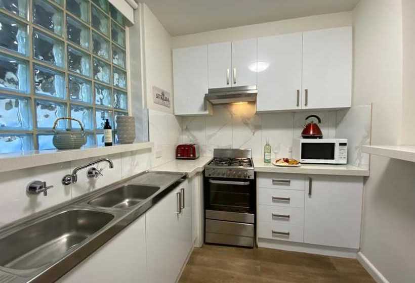 Melbourne Beachside Apartment