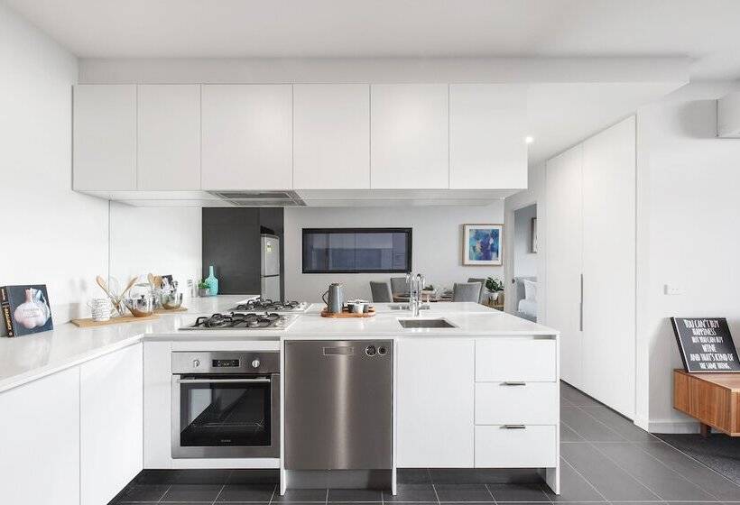 Ocean Views St Kilda Apartment By Ready Set Host