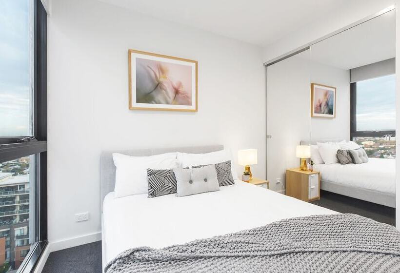 Ocean Views St Kilda Apartment By Ready Set Host