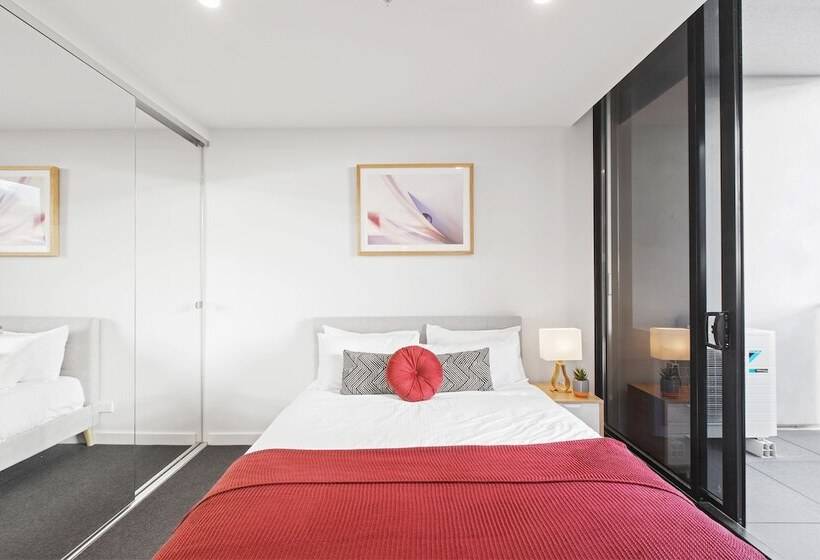 Ocean Views St Kilda Apartment By Ready Set Host