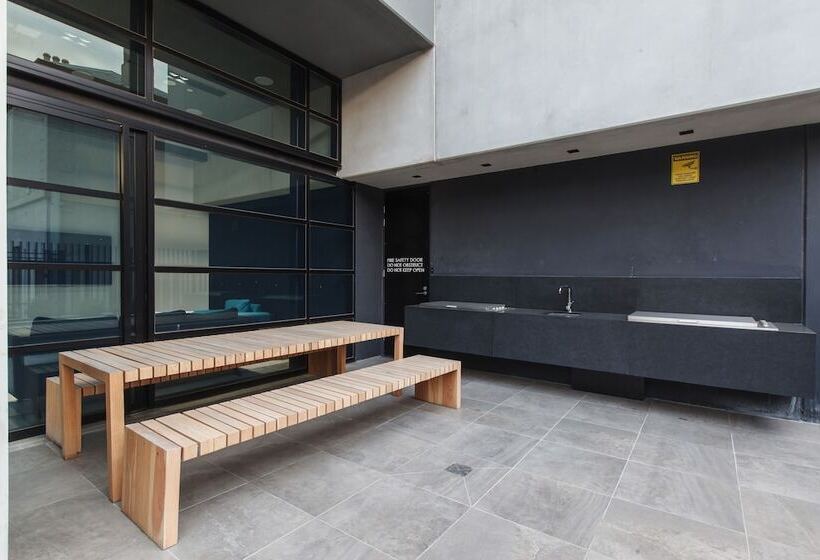 Ocean Views St Kilda Apartment By Ready Set Host