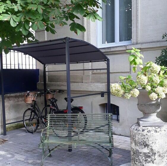 بنسيون Villa Vesone