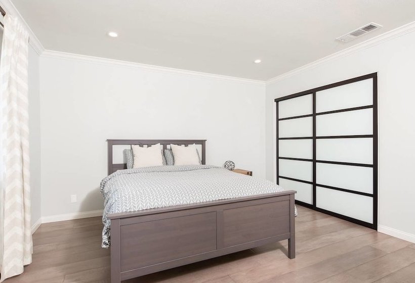 Radiant Estate New Luxury Cali 3 Bd!