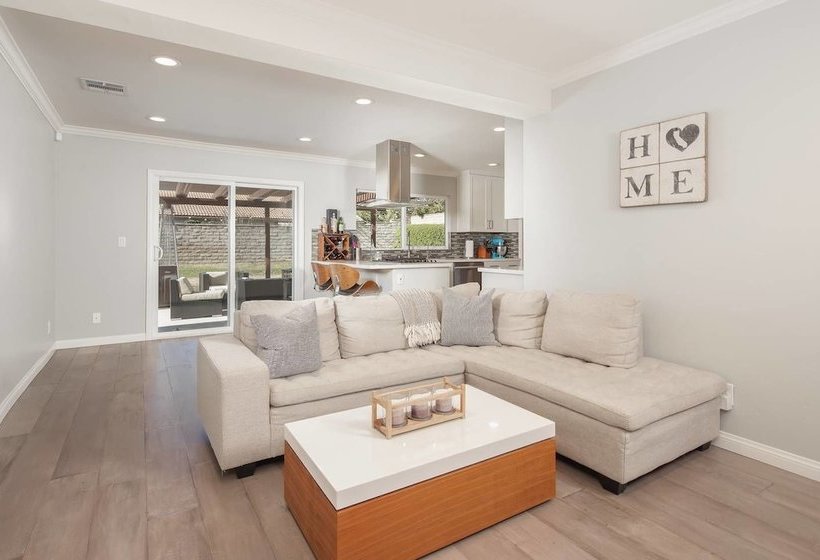 Radiant Estate New Luxury Cali 3 Bd!