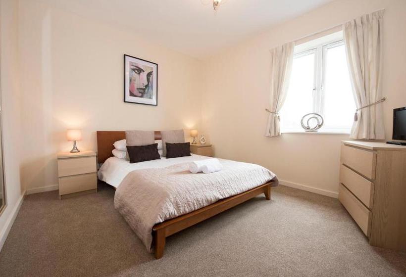 Robinson House Serviced Apartments