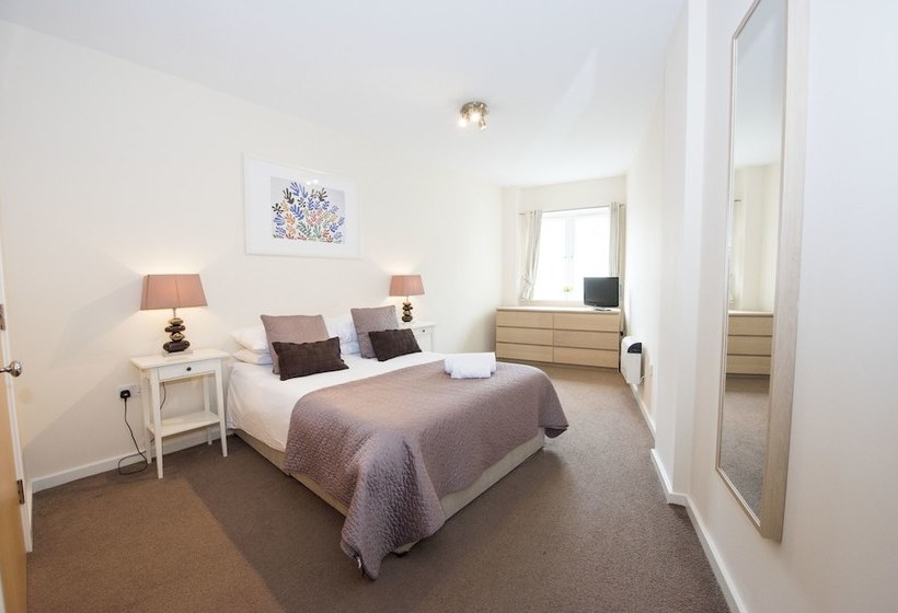 Robinson House Serviced Apartments