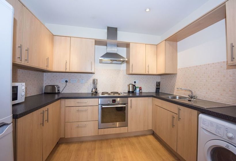 Robinson House Serviced Apartments