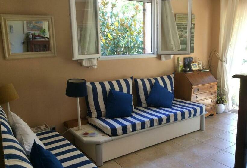 La Roseraie Camarguaise