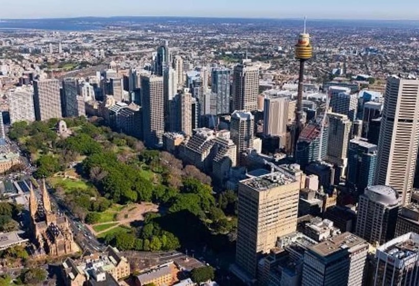 Warrick Fram 3 Beds Apt Free Parking Walk To Westfield Close To Hospital Nwf003