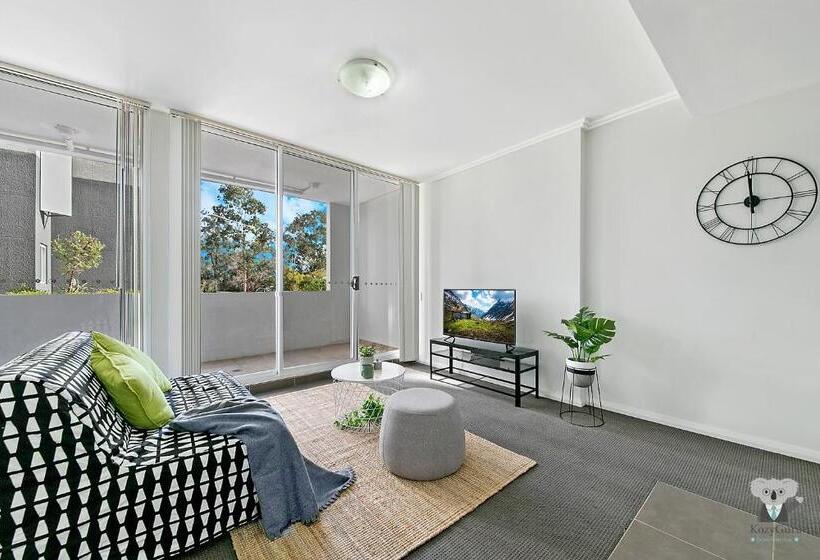 Warrick Fram 3 Beds Apt Free Parking Walk To Westfield Close To Hospital Nwf003