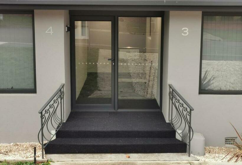 Youngtown Executive Apartments   2br Included, Free Parking & Wifi, Sofa Bed & Cot Fee Applies