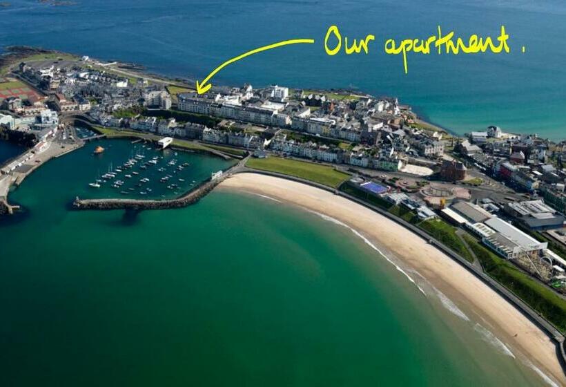 Apt3, No 2 Antrim Gardens, Portrush With Seaview