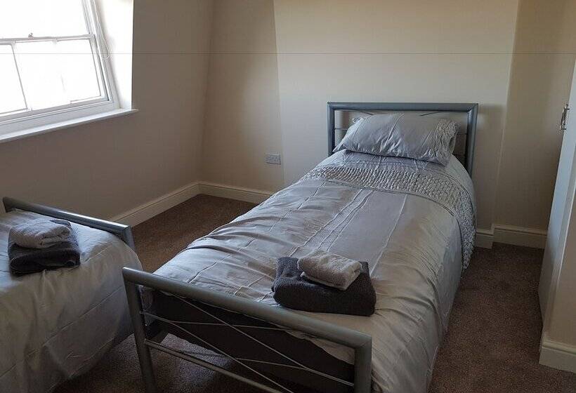 Apartment 9 Robertson Villas