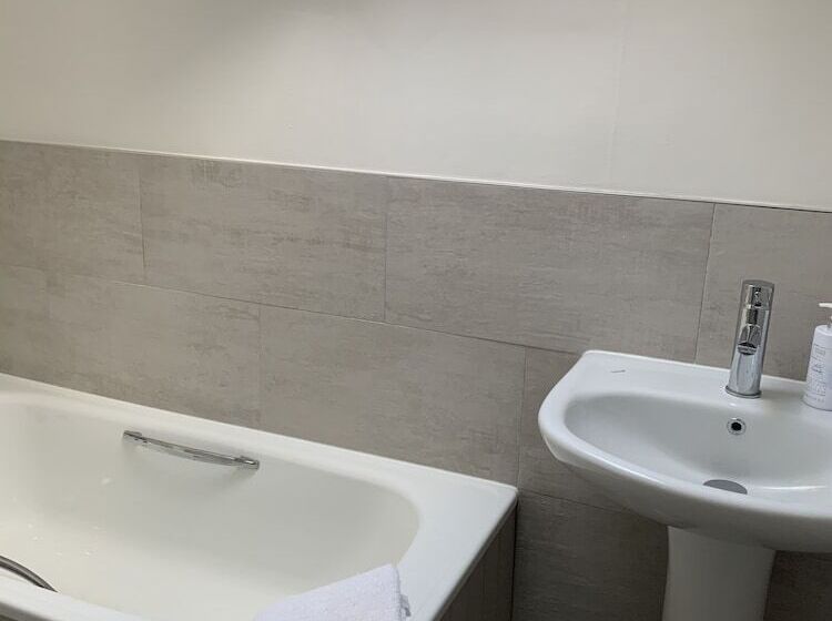 ベッドアンドブレックファースト Bell Cottage