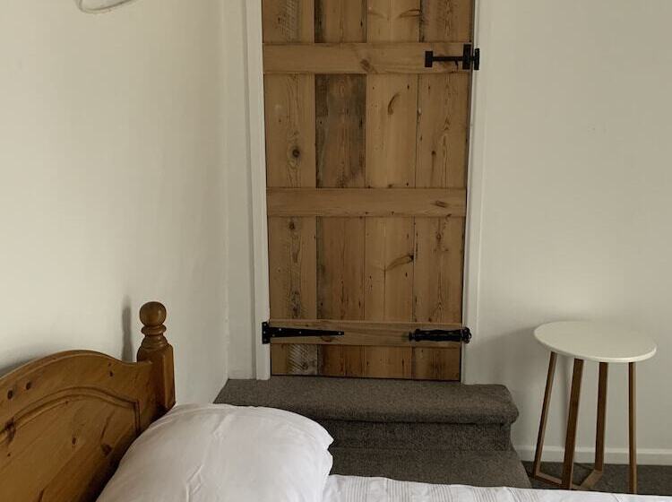 ベッドアンドブレックファースト Bell Cottage