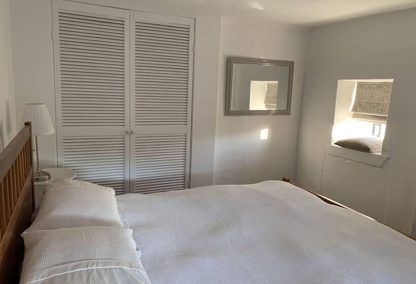 ベッドアンドブレックファースト Bell Cottage