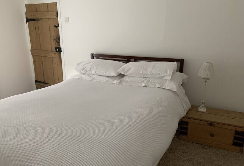 Bed and Breakfast Bell Cottage