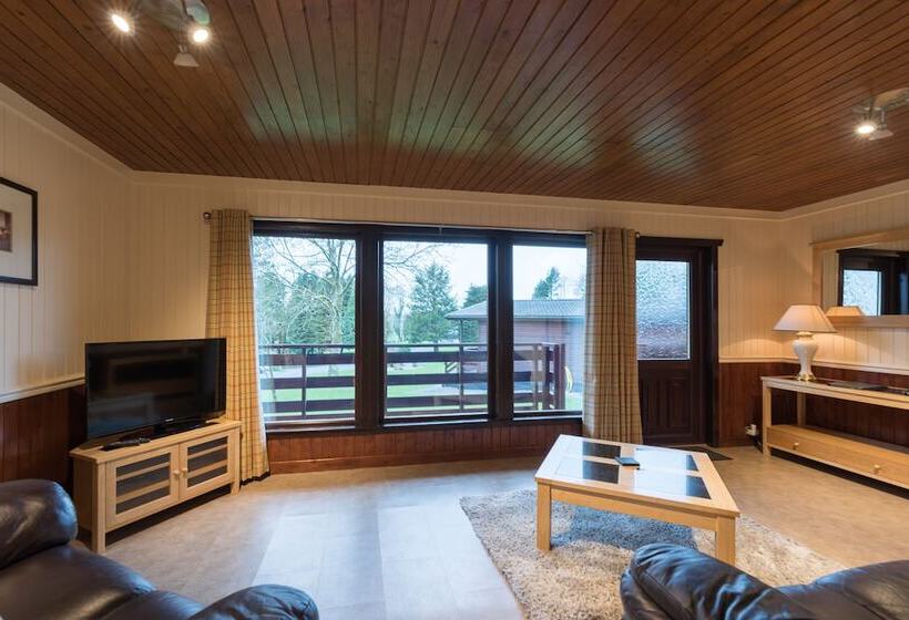 Birch Lodge 13 With Hot Tub