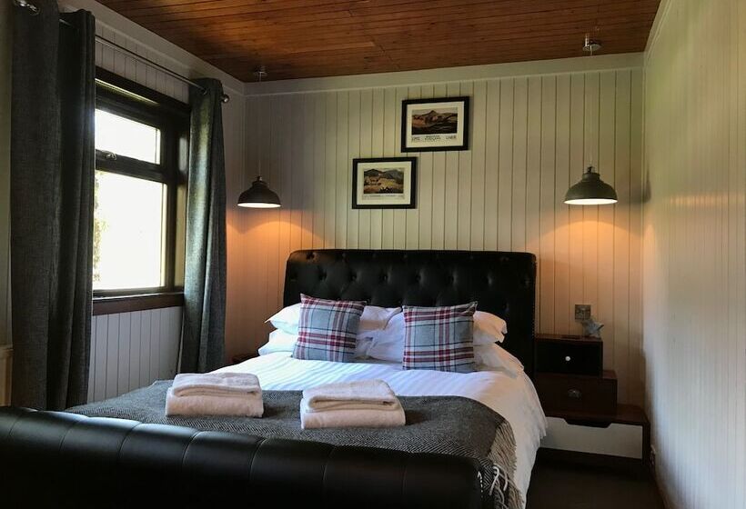 Birch Lodge 13 With Hot Tub