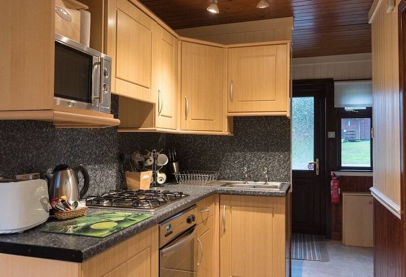 Birch Lodge 13 With Hot Tub