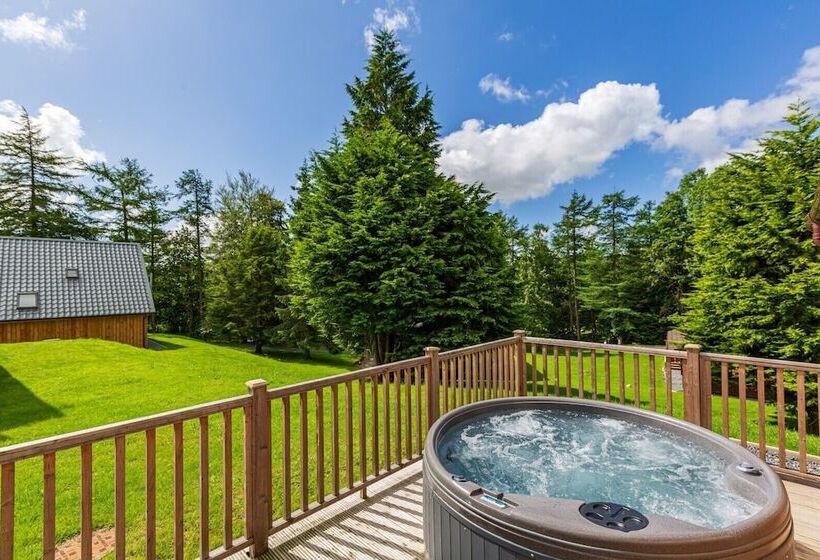 Birch Lodge 13 With Hot Tub