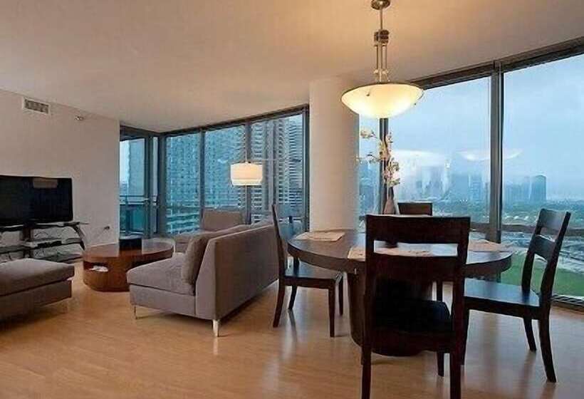 Chicago Downtown Condo   Michigan Ave Suite Id 14 15