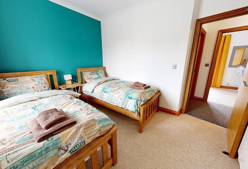 Cosy Dragon @pembrokeshire