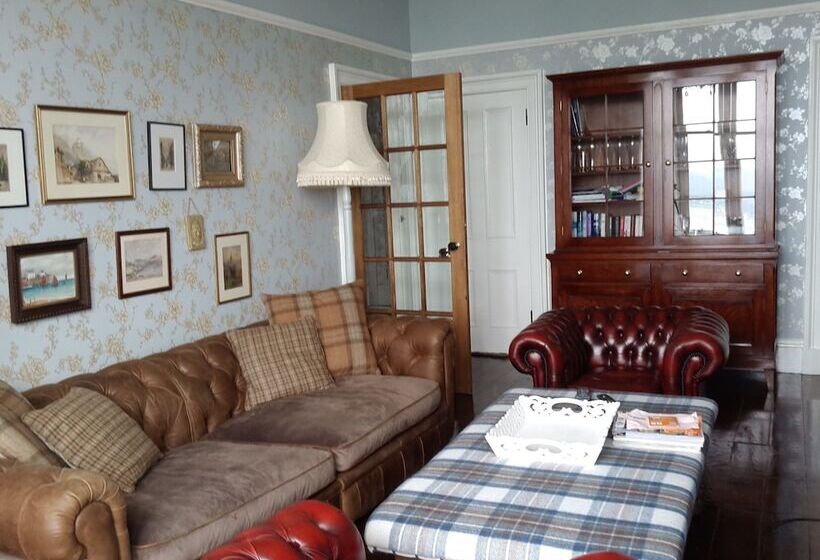 Cragowlet House East