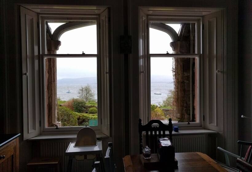 Cragowlet House East